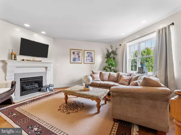 Aston, PA 19014,21 HOAG LN