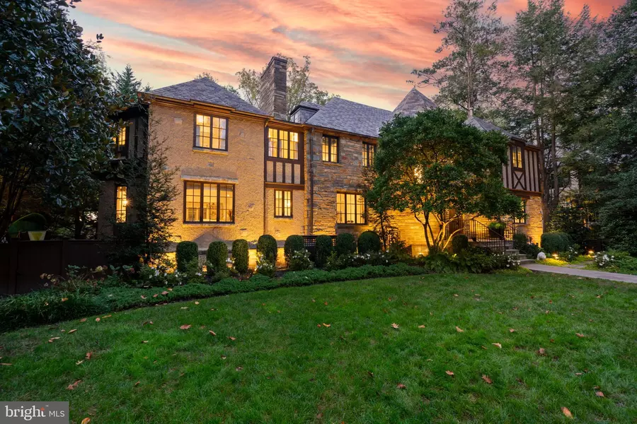 5033 TILDEN ST NW, Washington, DC 20016