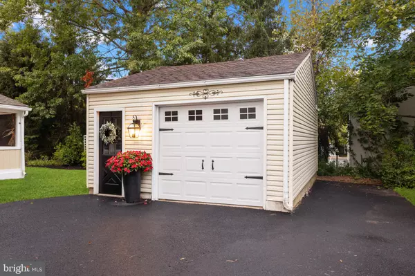 Doylestown, PA 18901,418 NORTH ST