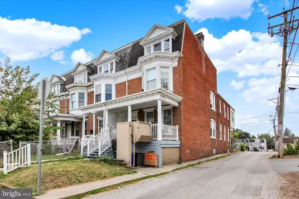 York, PA 17401,30 E COTTAGE PL