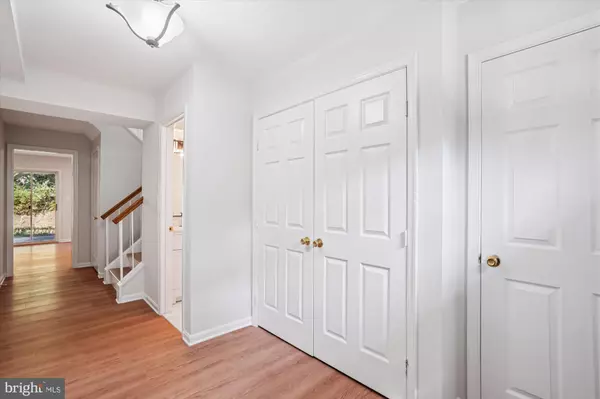 Laurel, MD 20707,6926 MAYFAIR RD