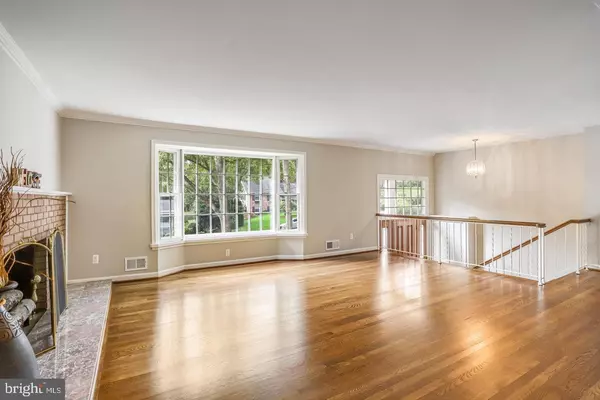 Fairfax, VA 22031,9116 HAMILTON DR