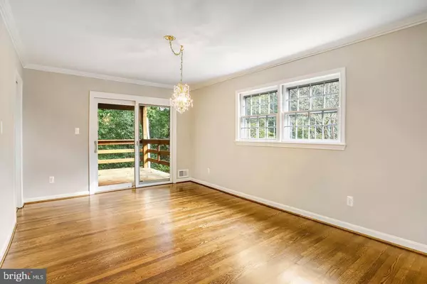 Fairfax, VA 22031,9116 HAMILTON DR