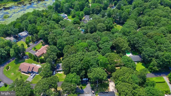 Lewes, DE 19958,18 LAKE SHORE DR