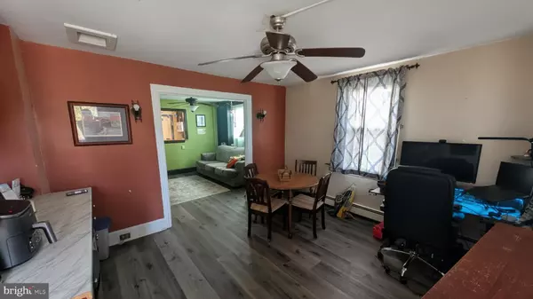 Oxford, PA 19363,128 N 4TH ST