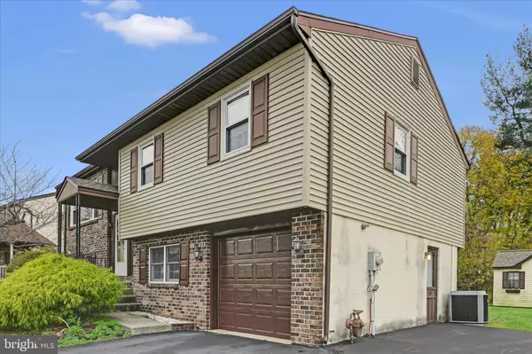 Reading, PA 19605,914 SUELLEN DR