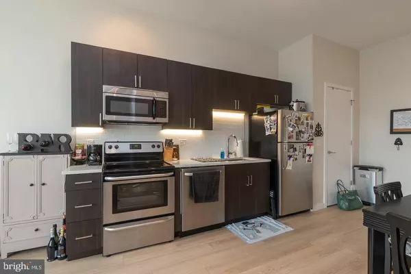 Philadelphia, PA 19123,18 W GIRARD AVENUE #302