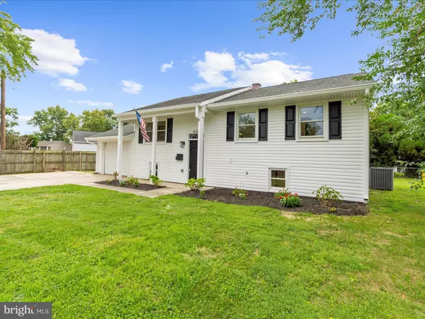 Glen Burnie, MD 21060,906 SILVER MAPLE CT