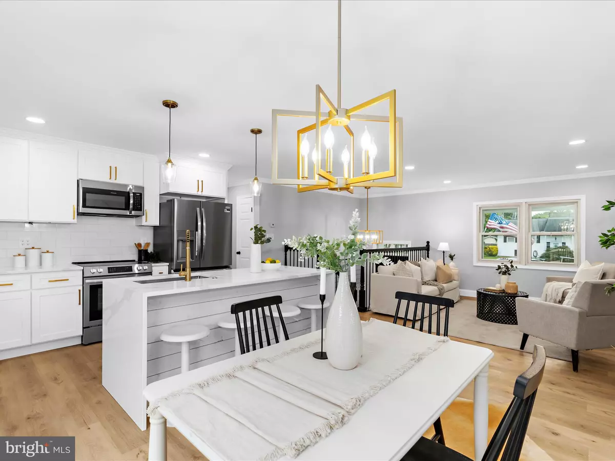 Glen Burnie, MD 21060,906 SILVER MAPLE CT