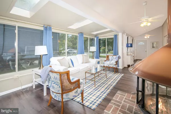 Edgewater, MD 21037,2033 SHORE DR