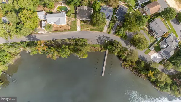 Edgewater, MD 21037,2033 SHORE DR