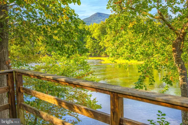Luray, VA 22835,926 RIVER LODGE RD