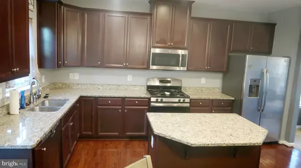 Waldorf, MD 20603,10568 LONG LEAF LN