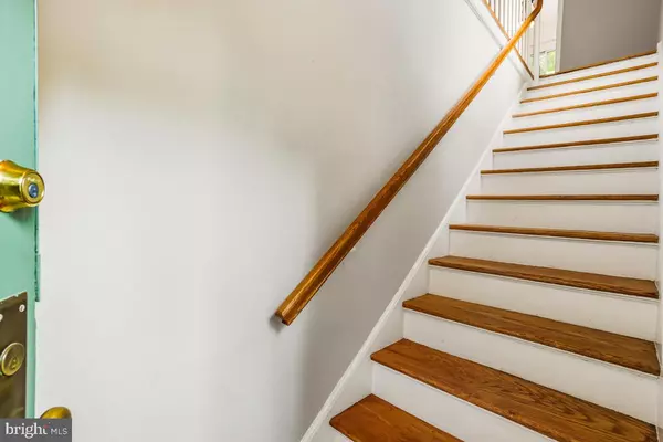 Alexandria, VA 22302,1640 FITZGERALD LN