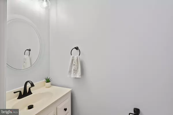 Centreville, VA 20121,6036 ROCKTON CT