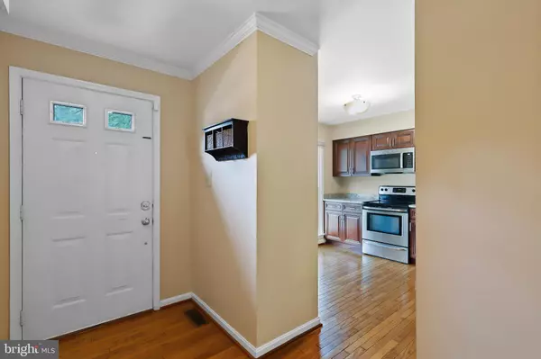 Centreville, VA 20121,6036 ROCKTON CT