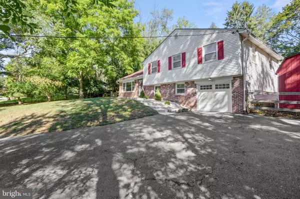 West Chester, PA 19382,407 LESLIE LN