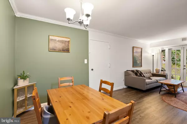 Springfield, VA 22152,5906-D BAYSHIRE RD