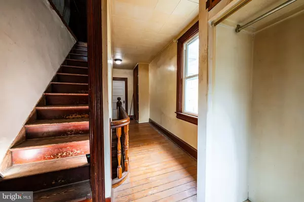 Baltimore, MD 21208,9 CHURCH LN