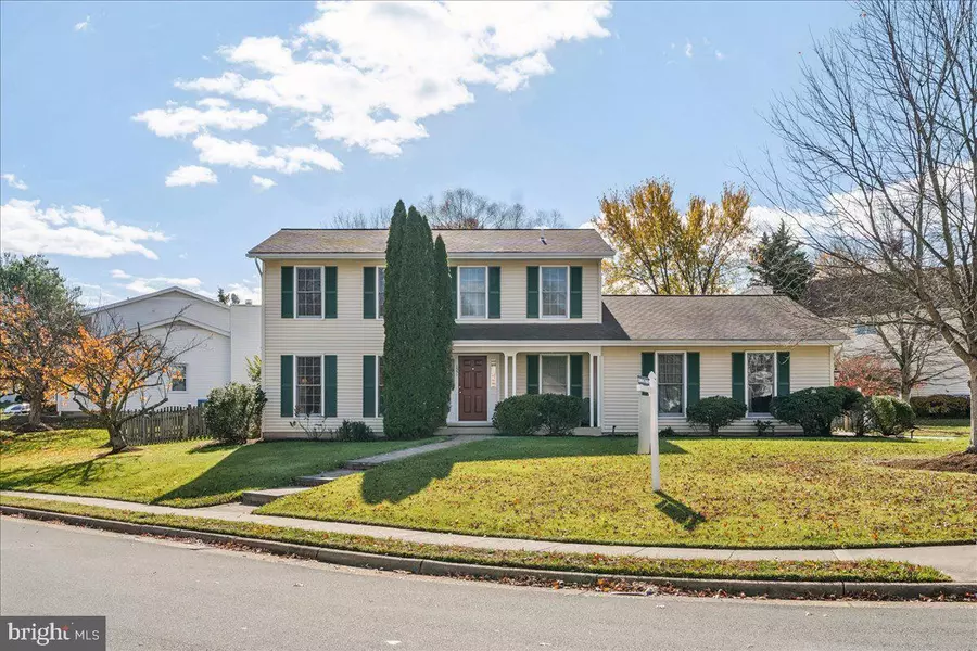 1551 BROWNSVILLE DR, Herndon, VA 20170