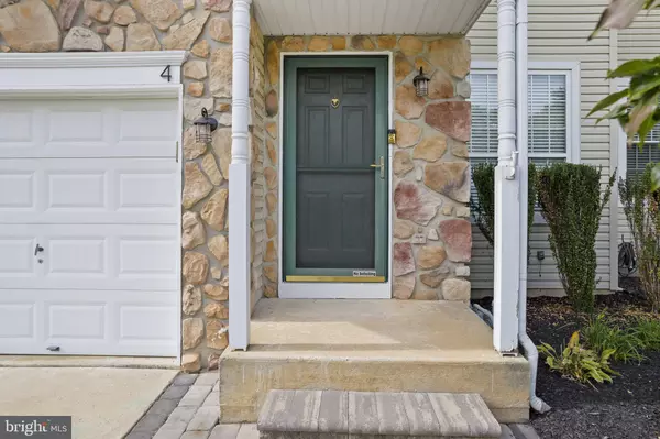 Bordentown, NJ 08505,4 BARCLAY CT