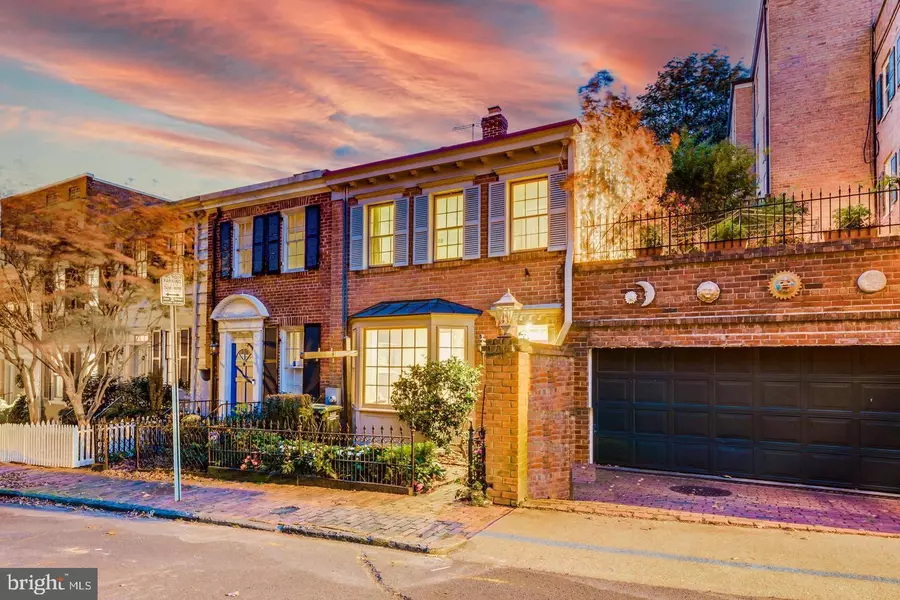 1656 32ND ST NW, Washington, DC 20007