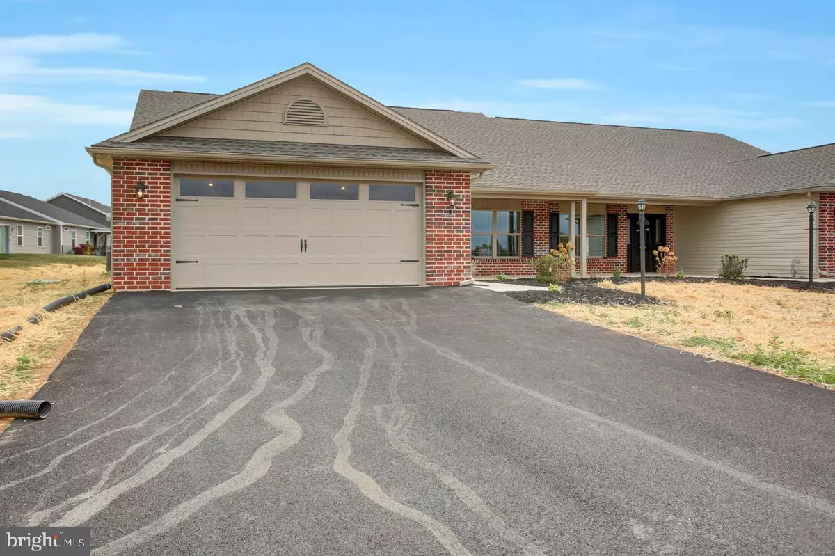 Chambersburg, PA 17202,820 SHADYSIDE DR