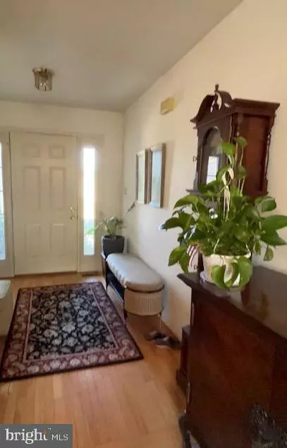 Plymouth Meeting, PA 19462,908 HOLLY CT #8