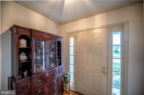 Plymouth Meeting, PA 19462,908 HOLLY CT #8