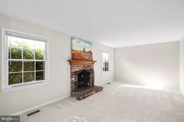 Herndon, VA 20170,312 HOLLY CT