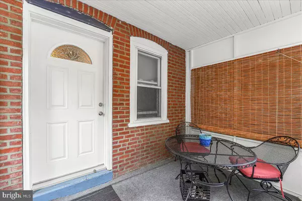 Media, PA 19063,316 E FRONT ST