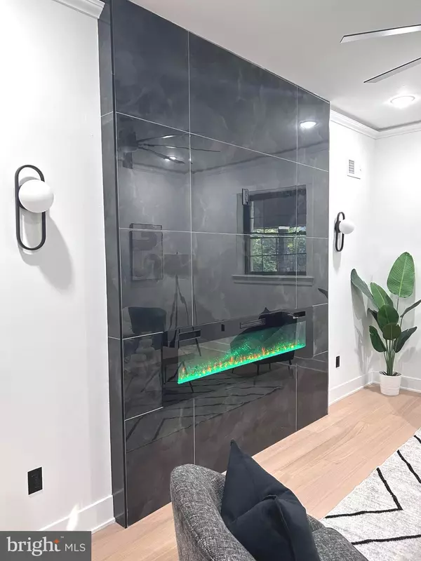 Philadelphia, PA 19144,316 W EARLHAM TER