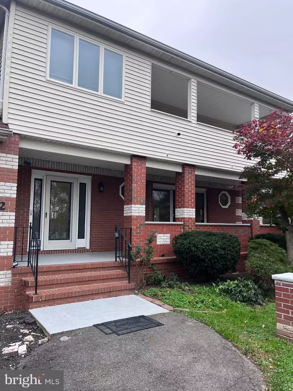 12 ORCHARD LN, Bordentown, NJ 08505