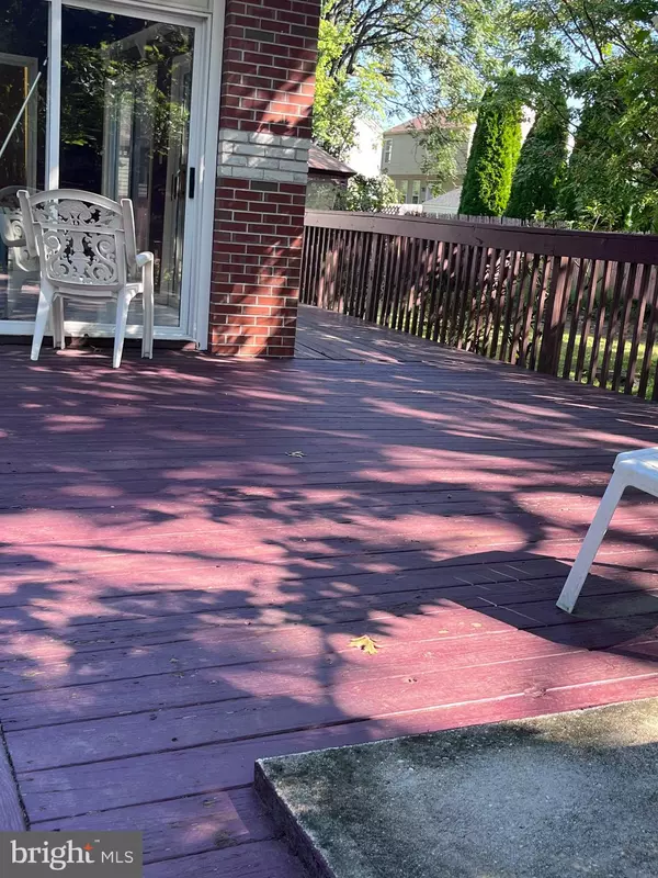 Bordentown, NJ 08505,12 ORCHARD LN