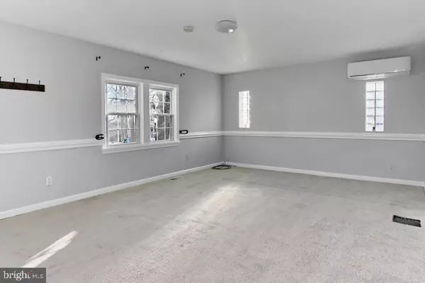 Arlington, VA 22204,2104 S NELSON ST