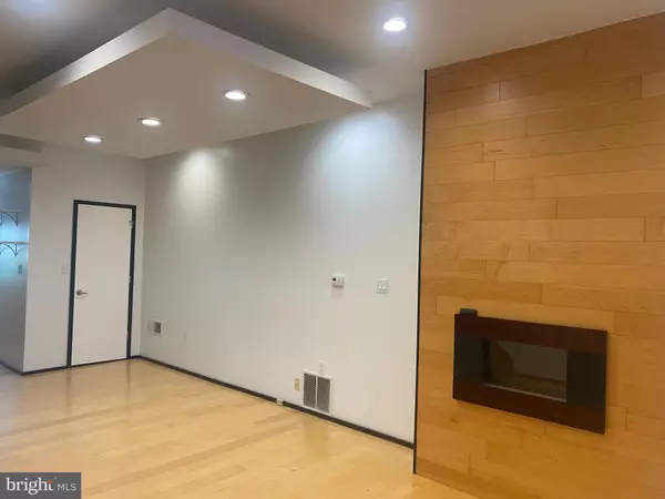 Philadelphia, PA 19125,2641 TULIP ST