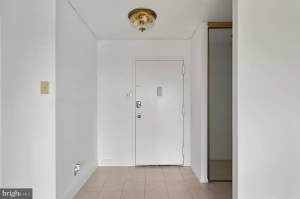 Alexandria, VA 22304,307 YOAKUM PKWY #1808