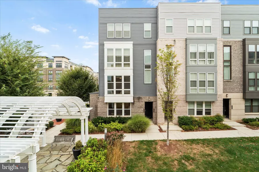 13387 LAUNDERS ST #76, Herndon, VA 20171