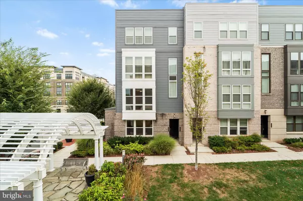 13387 LAUNDERS ST #76, Herndon, VA 20171