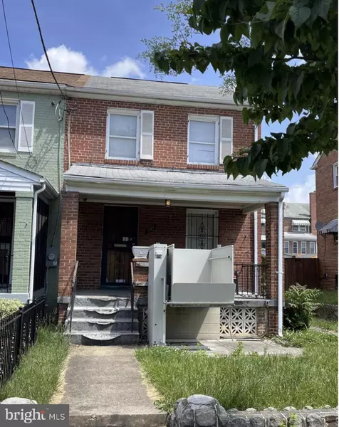 1904 U PL SE, Washington, DC 20020