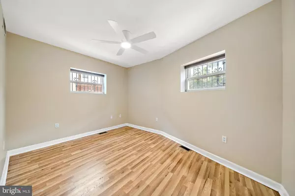 Philadelphia, PA 19147,926 E PASSYUNK AVE #1