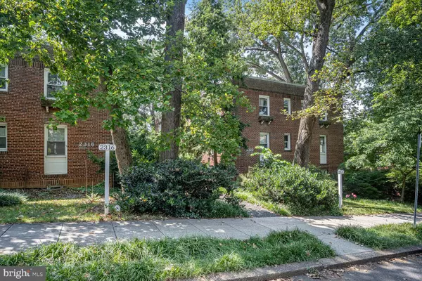 Washington, DC 20007,2316 40TH PL NW #103