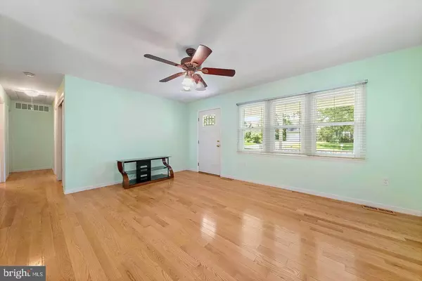 Manahawkin, NJ 08050,285 MATEY AVE