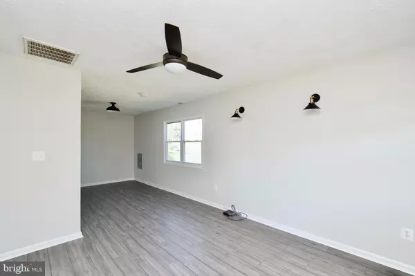 Oxon Hill, MD 20745,735 SHELBY DR