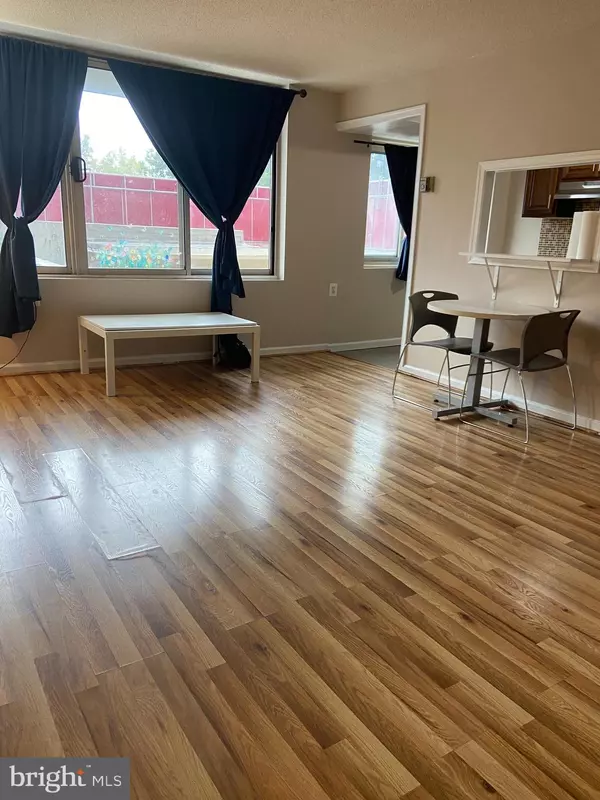 Alexandria, VA 22302,2500 N VAN DORN ST #213