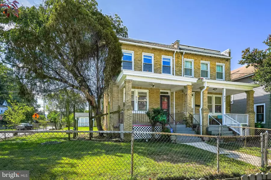 655 RALEIGH PL SE, Washington, DC 20032