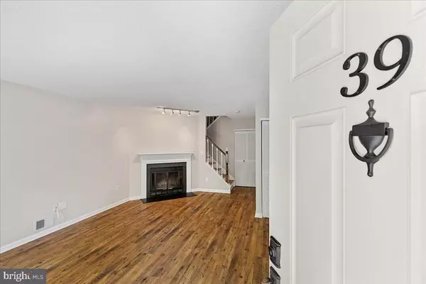 Trenton, NJ 08619,39 CHAMBORD CT