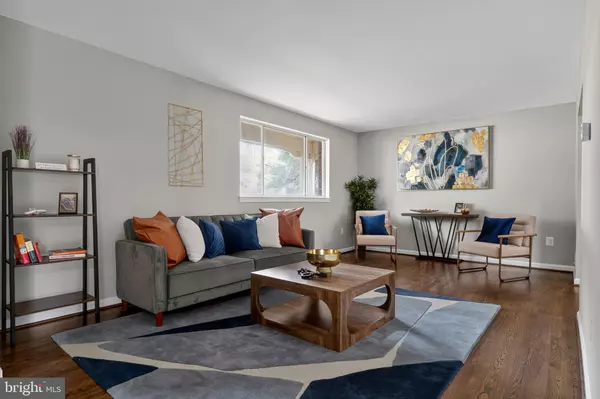 6902 ONTARIO ST, Springfield, VA 22152