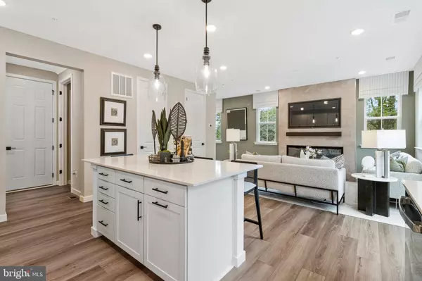 Glen Burnie, MD 21061,5727 HOWARD DR