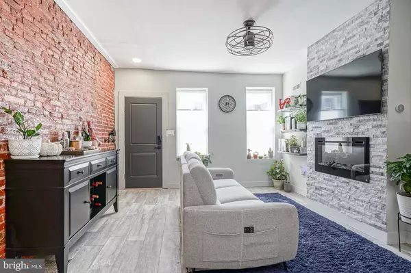 Philadelphia, PA 19121,2527 W SEYBERT ST